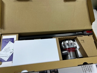 Dyson Vacuum Cleaner V8 Advanced-0
