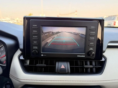 Toyota RAV4 XLE Full Option 2022 with sunroof, push start-4