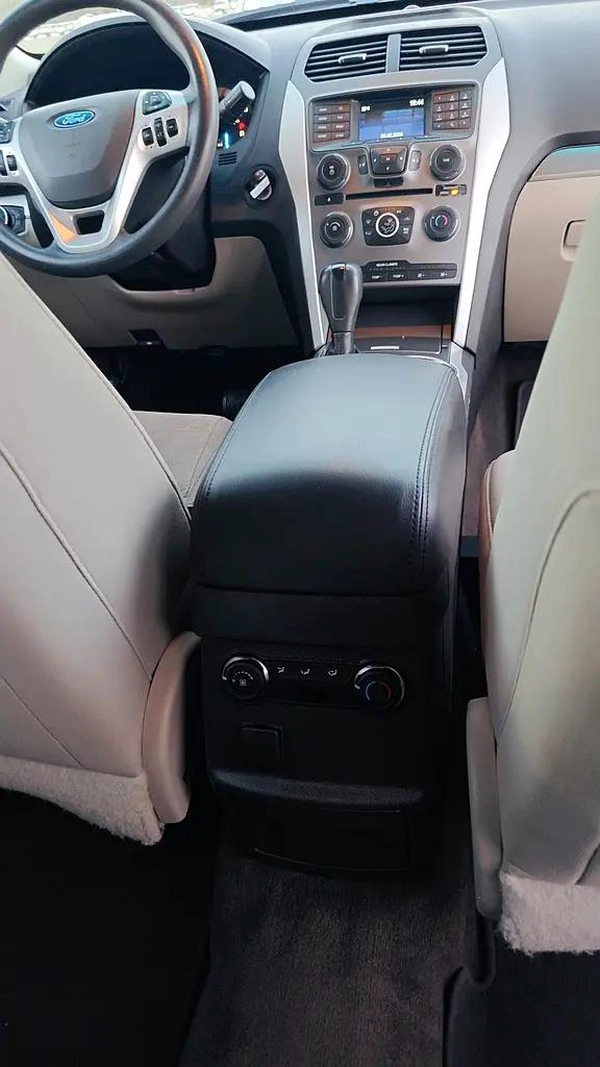 Ford Explorer Platinum 2014 - GCC Specs - Well Maintained