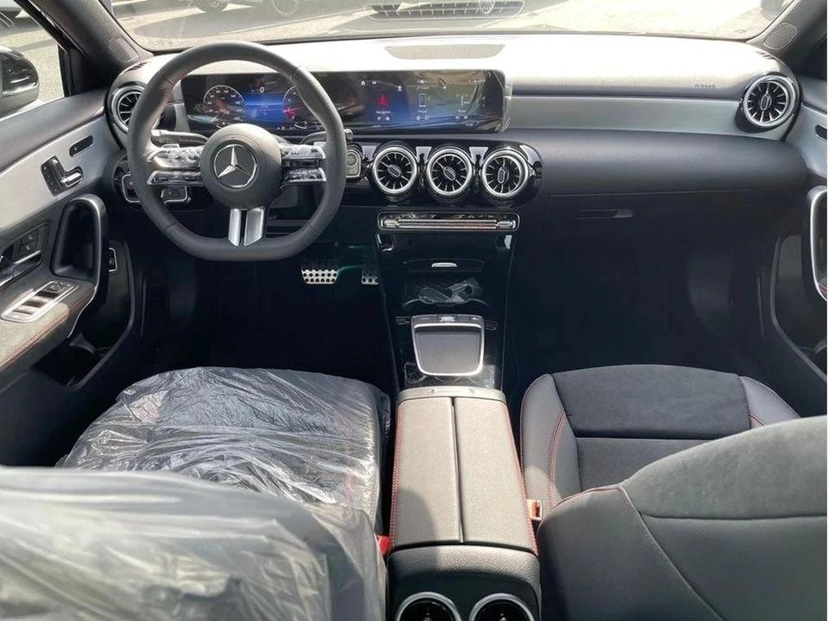 Mercedes Benz A 200 AMG 5 years Warranty Hatchback 2025 GCC - AED 145,000 (AED 170,000)-8-8