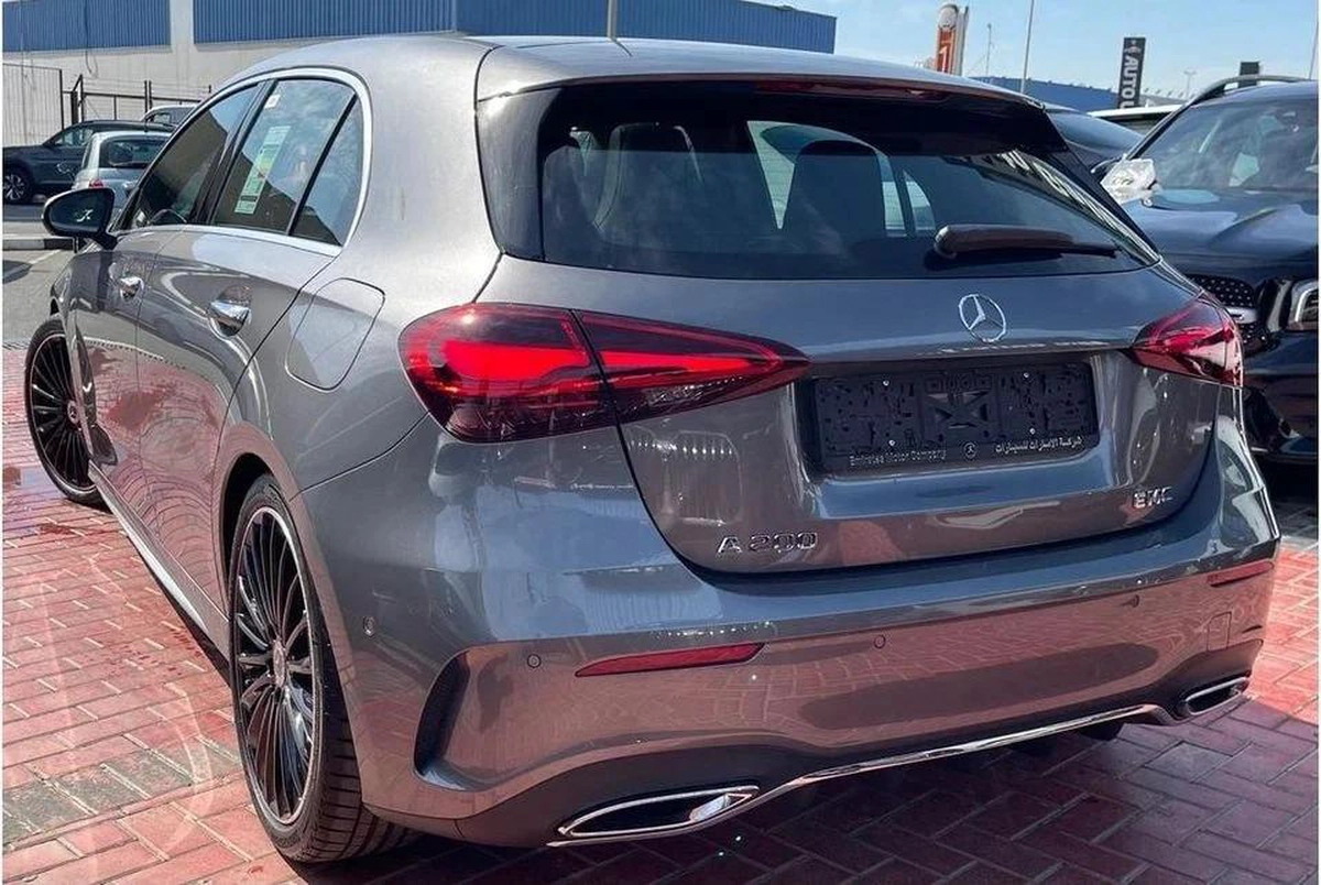 Mercedes Benz A 200 AMG 5 years Warranty Hatchback 2025 GCC - AED 145,000 (AED 170,000)-17-17