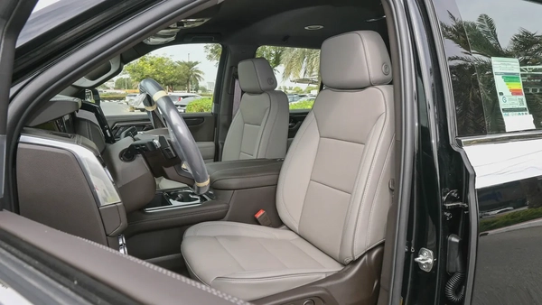 GMC YUKON Elevation RWD 5.3L V8 - 2025 - Brand New (Export)