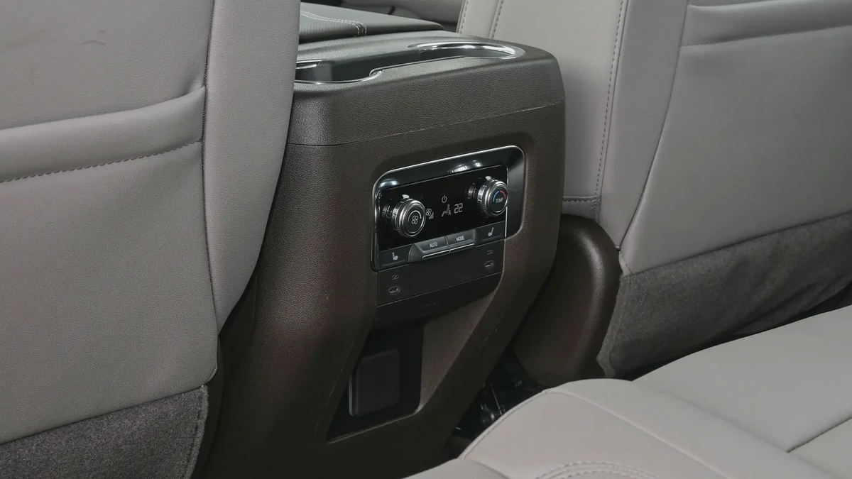 GMC YUKON Elevation RWD 5.3L V8 - 2025 - Brand New (Export)-14-14