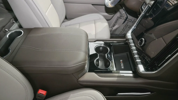 GMC YUKON Elevation RWD 5.3L V8 - 2025 - Brand New (Export)