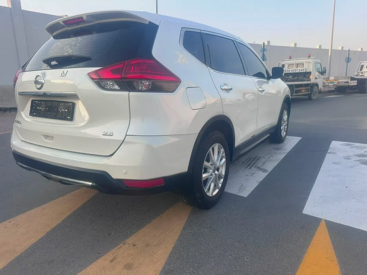 Nissan X-Trail SV 2018 | GCC Specs-2-2