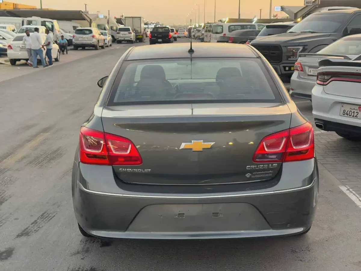 Chevorlet Cruze 2016 Gary color GacC calen car-3-3