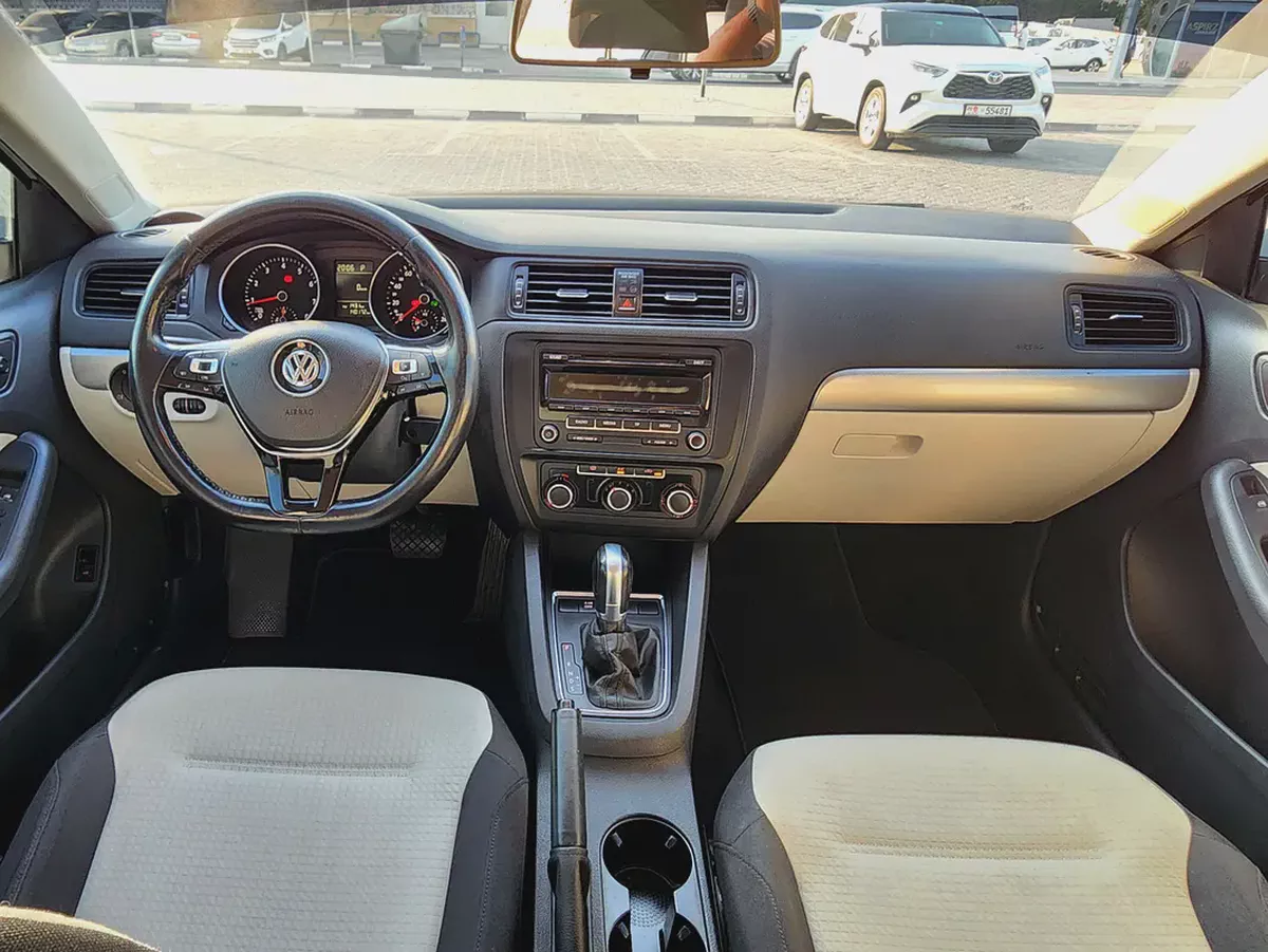 Volkswagen Jetta S V4 2.0L 2015 Model GCC Specs With Partial Service History In Perfect Condition-12-12
