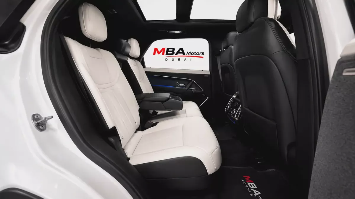 2023 | Range Rover Sport | P400 SE | Low Mileage-10-10