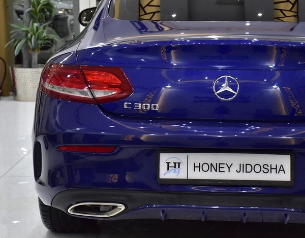Mercedes Benz C300 Coupe ( 2016 Model ) in Blue Color GCC Specs