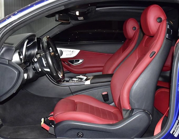 Mercedes Benz C300 Coupe ( 2016 Model ) in Blue Color GCC Specs