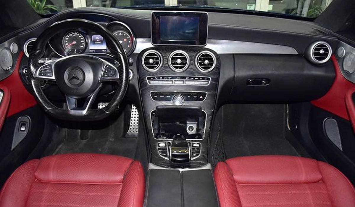 Mercedes Benz C300 Coupe ( 2016 Model ) in Blue Color GCC Specs-5-5