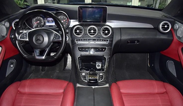 Mercedes Benz C300 Coupe ( 2016 Model ) in Blue Color GCC Specs
