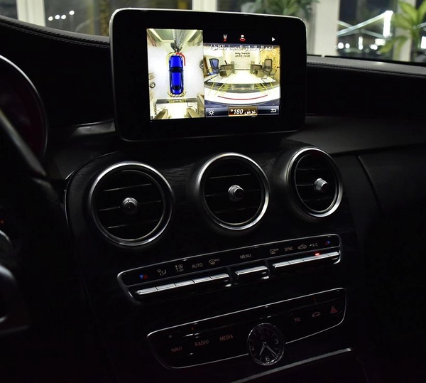 Mercedes Benz C300 Coupe ( 2016 Model ) in Blue Color GCC Specs