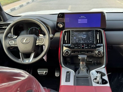 Lexus LX 600 F Sport Launch Edition 3.5L-8