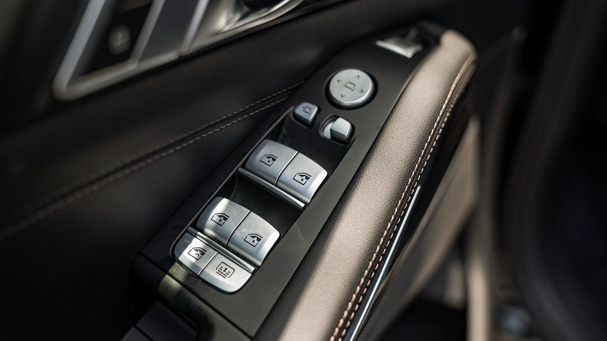 New 2023 BMW X7-12-12