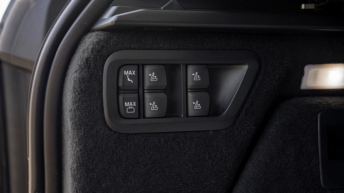 New 2023 BMW X7-15-15