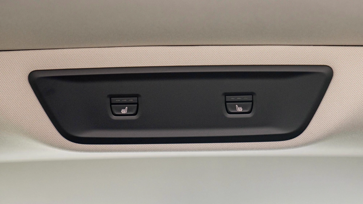 New 2023 BMW X7-8-8