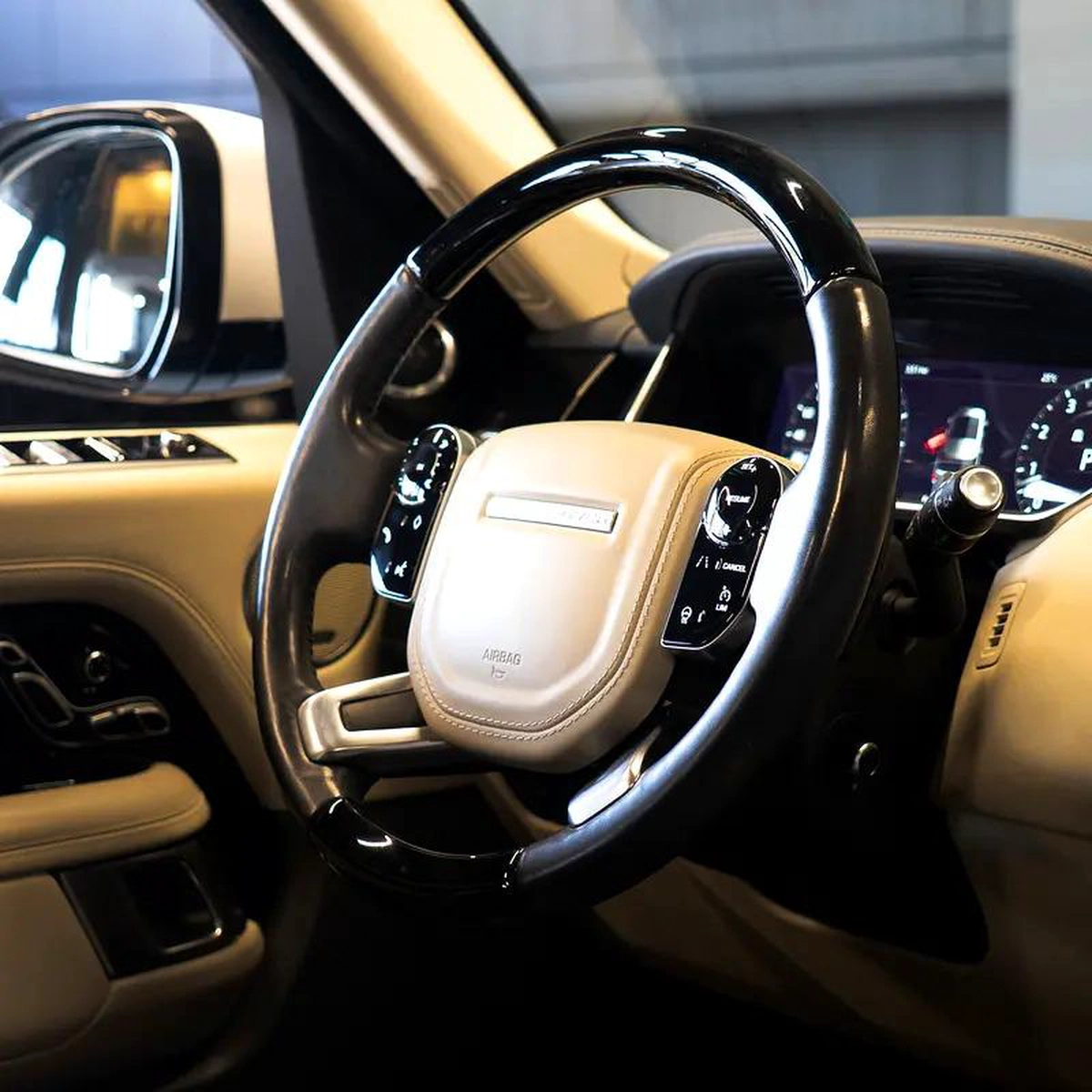 AED 2,682 pm • 0% Downpayment • Range Rover Vogue • 1 Year Warranty-2-2