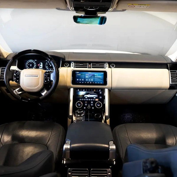 AED 2,682 pm • 0% Downpayment • Range Rover Vogue • 1 Year Warranty