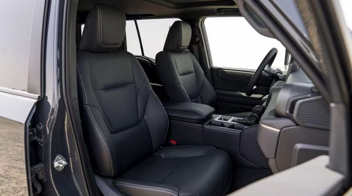 Toyota Prado GXR (LHD) TOYOTA PRADO 250 WX+ LUXURY 2.8D AT MY2025 - black-15-0