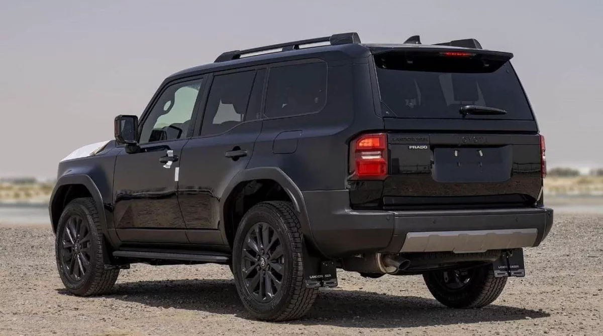 Toyota Prado GXR (LHD) TOYOTA PRADO 250 WX+ LUXURY 2.8D AT MY2025 - black-3-0