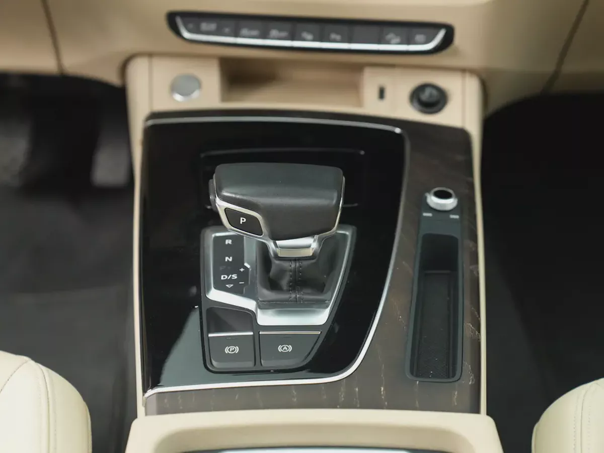 GCC Specs | Audi Q5 45 TFSI quattro 2023-14-14