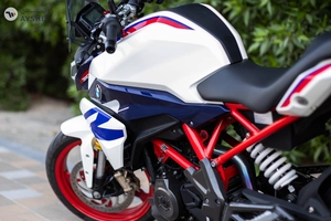 BMW G310R
