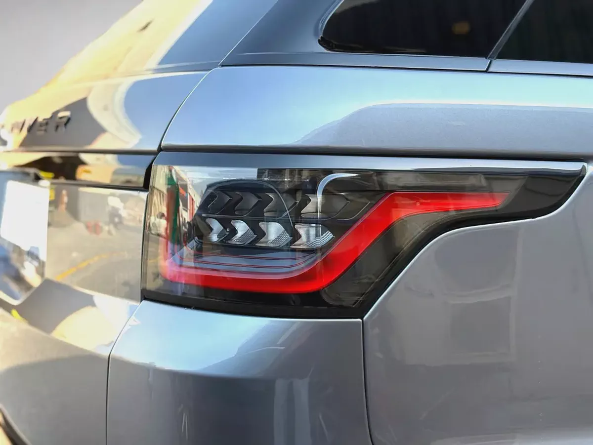 ONE OWNER | RANGE ROVER SPORT HSE | 400 HP MHEV | 2021 | GCC SPECS-11-11