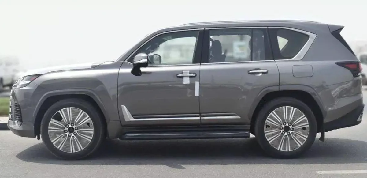 Lexus LX600 SIGNATURE LEXUS LX 600 Signature 3.5L-3-0