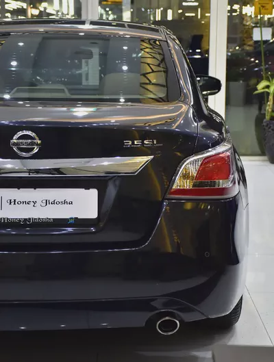 ORIGINAL PAINT ( صبغ وكاله ) Nissan Altima SL ( 2015 Model ) in Blue Color GCC Specs-8