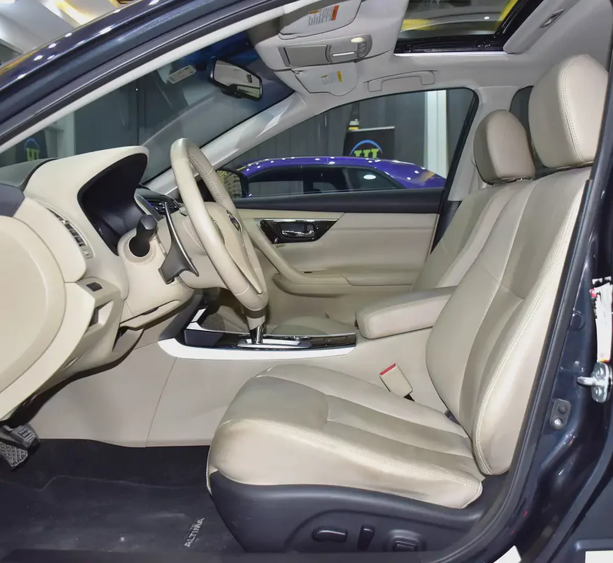 ORIGINAL PAINT ( صبغ وكاله ) Nissan Altima SL ( 2015 Model ) in Blue Color GCC Specs-9-9