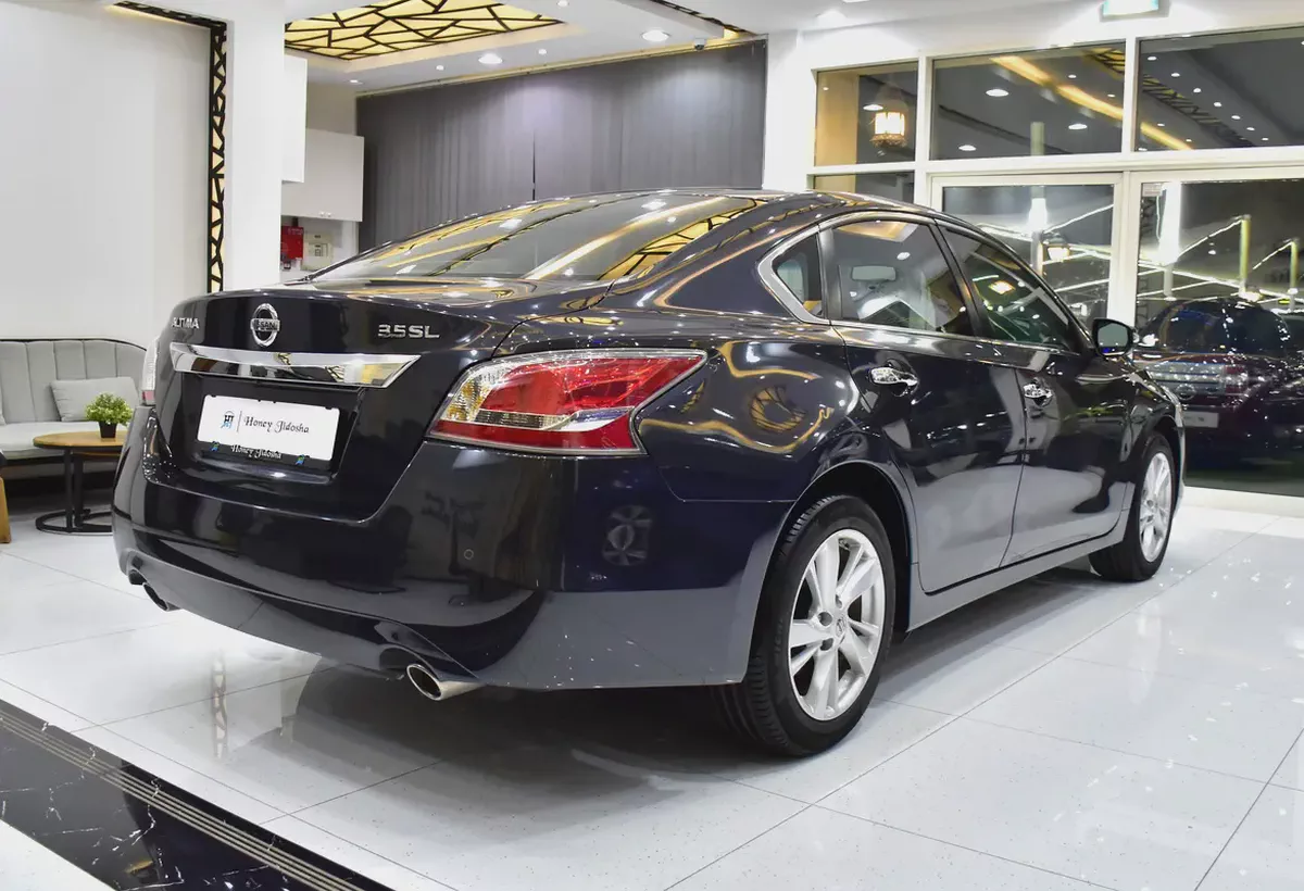 ORIGINAL PAINT ( صبغ وكاله ) Nissan Altima SL ( 2015 Model ) in Blue Color GCC Specs-5-5