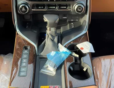 Lexus LX600 SIGNATURE TURBO SPORT || 3.5L PETROL V6 | RADAR | REAR ENTERTAINMENT SCREEN | LETAHER / SUNROOF (CODE # L6TSO)-18