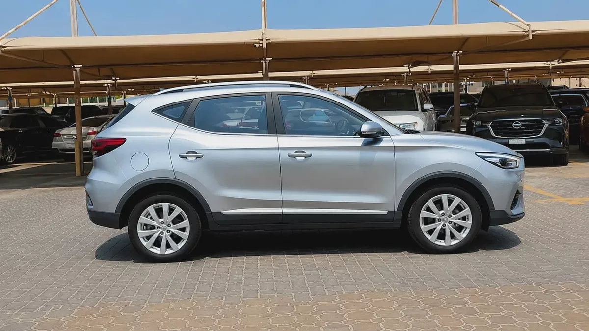 AED 550 EMI PM | MG ZS | STD | FREE ACCIDENT | LOW MILEAGE | 0% DOWNPAYMENT-2-2