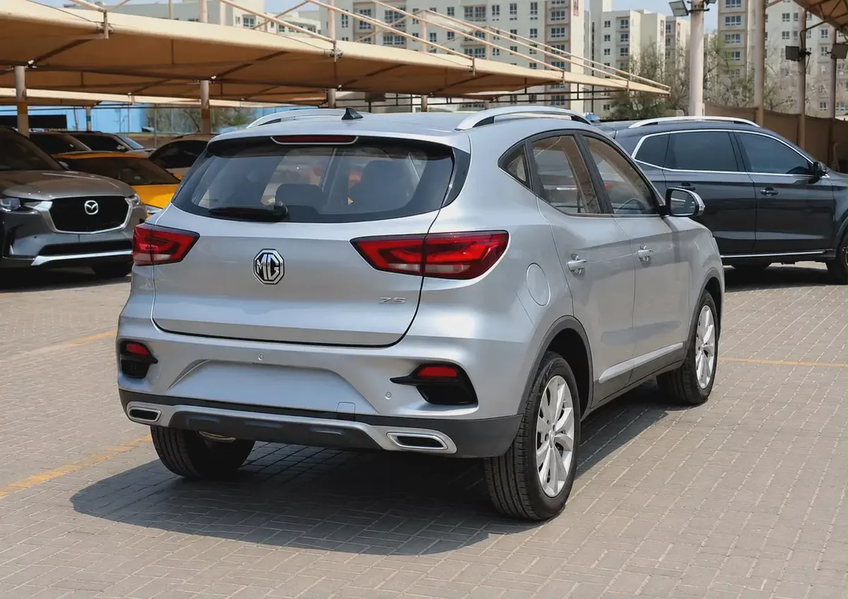 AED 550 EMI PM | MG ZS | STD | FREE ACCIDENT | LOW MILEAGE | 0% DOWNPAYMENT-3-3