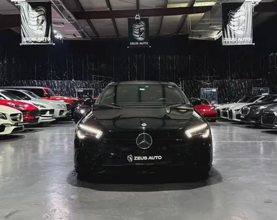 Mercedes - Benz CLA 35 AMG 4Matic | GCC | Low Mileage | Gargash Full service History-1