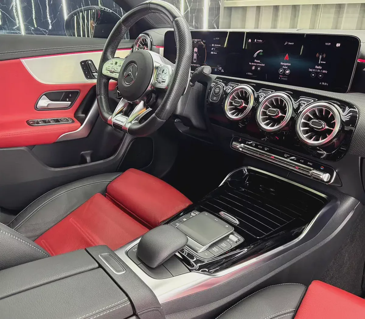 Mercedes - Benz CLA 35 AMG 4Matic | GCC | Low Mileage | Gargash Full service History-14-14