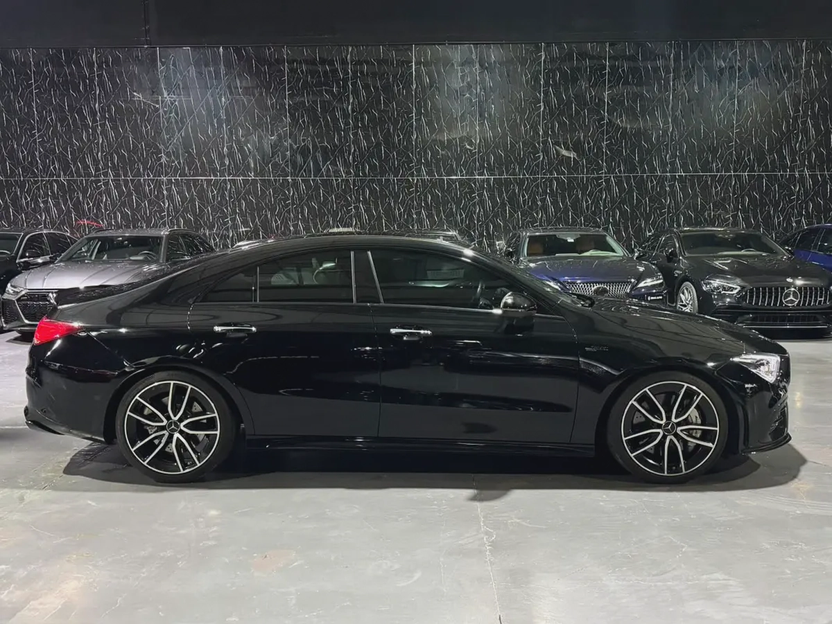 Mercedes - Benz CLA 35 AMG 4Matic | GCC | Low Mileage | Gargash Full service History-5-5