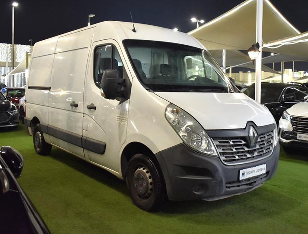 Renault Master ( 2020 Model ) in White Color GCC Specs