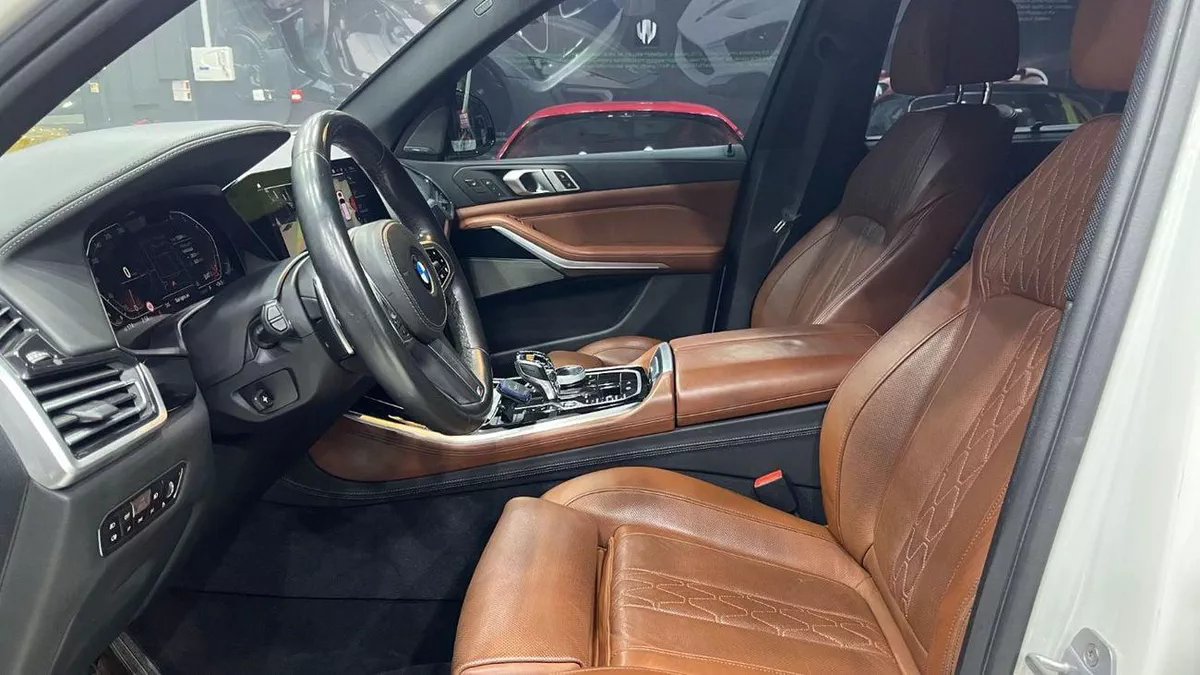 BMW X5 XDRIVE M50I XLINE EXCLUSIVE BMW X5 50I XDRIVE 2019 GCC IN PERFECT CONDITION FOR 139K AED-10-0