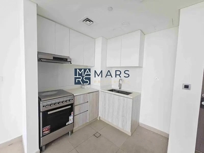 Spacious | Prime Location | Ready To Move in-11