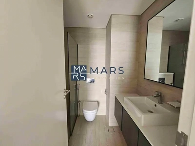 Spacious | Prime Location | Ready To Move in-3