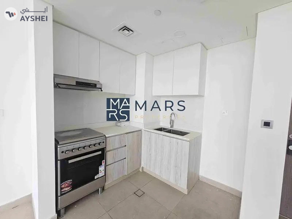 Spacious | Prime Location | Ready To Move in-11-11