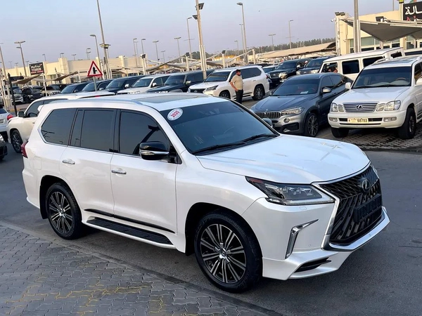 لكزس LX570اسبورت SLexus LX 570 Sport S+ 2020 - GCC Specs - Excellent Condition