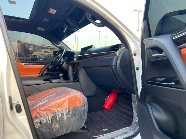 لكزس LX570اسبورت SLexus LX 570 Sport S+ 2020 - GCC Specs - Excellent Condition