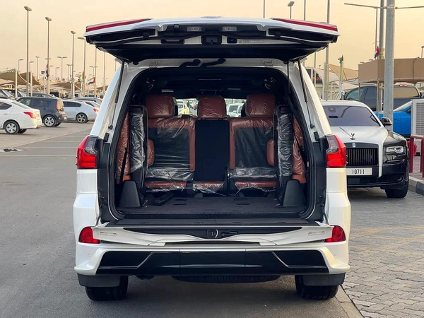 لكزس LX570اسبورت SLexus LX 570 Sport S+ 2020 - GCC Specs - Excellent Condition