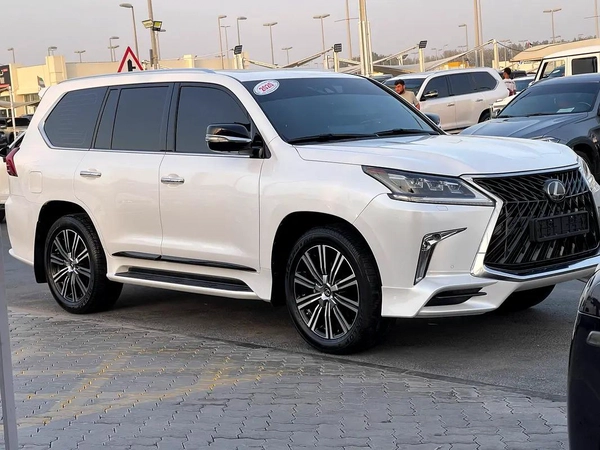 لكزس LX570اسبورت SLexus LX 570 Sport S+ 2020 - GCC Specs - Excellent Condition