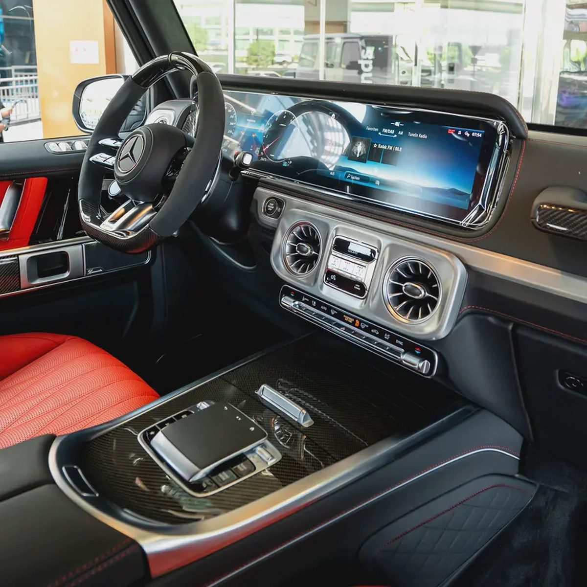 2026  MERCEDES G63  AMG BRAND NEW-8-8