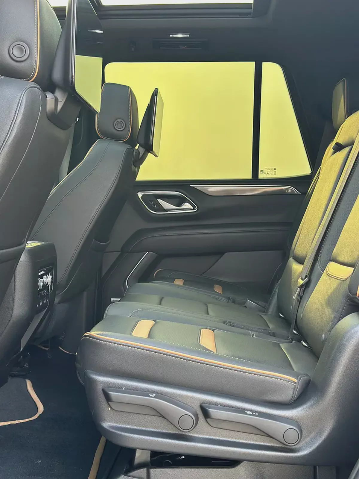 2021 GMC Yukon AT4 | GCC Specs | Original Paint | Excellent Condition-12-12