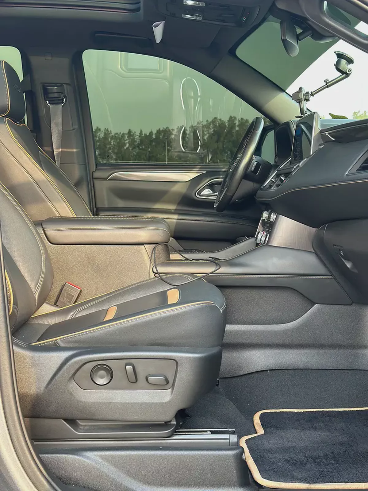 2021 GMC Yukon AT4 | GCC Specs | Original Paint | Excellent Condition-14-14